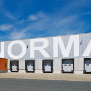 индустриална секционна врата