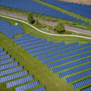Австрийци искат да строят 200 MW соларен парк край Чирпан соларен парк