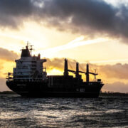 кораб пренос