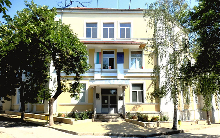 Разширяват езиковата гимназия в Ловеч | Stroiteli-bg.com | Строителство ...