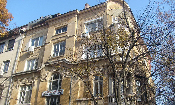 докторски паметник