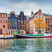 Недостиг на жилища в Амстердам имоти