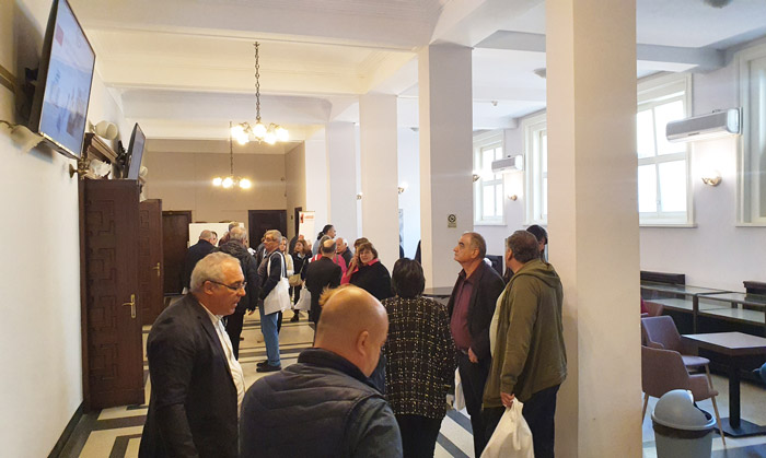 При засилен интерес се проведе конференцията "Международна година на стъклото" керамики и стъкла