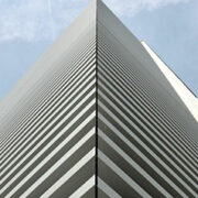 Reynaers Aluminium – иновативно решение за управление на слънчевата светлина Reynaers Aluminium