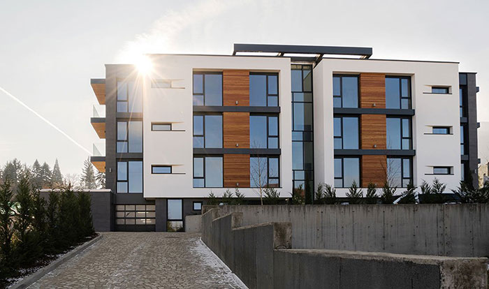 фасада на година 