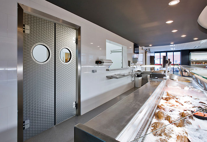 летящи врати