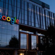 Google строи нов център за 850 милиона долара Google