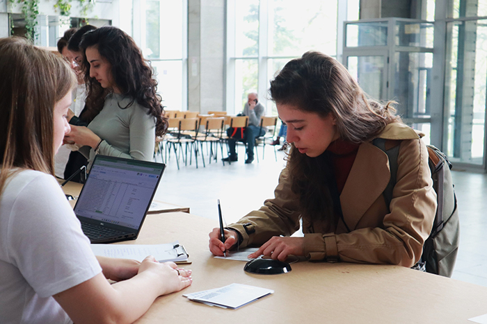 Лидерите, които строят