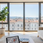 ЕС затяга контрола върху Airbnb и Booking от май 2026 г. Апартамент за краткосрочно отдаване под наем