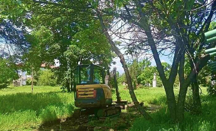 Започва обновяването на парка пред читалището във „Враждебна“ за над 162 хил. евро