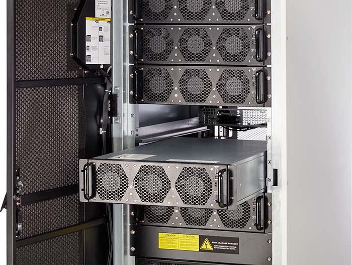 Трифазните UPS решения осигуряват по-висока надеждност за критичната инфраструктура